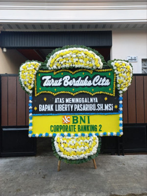 Papan Bunga Duka di KEPULAUAN SULA